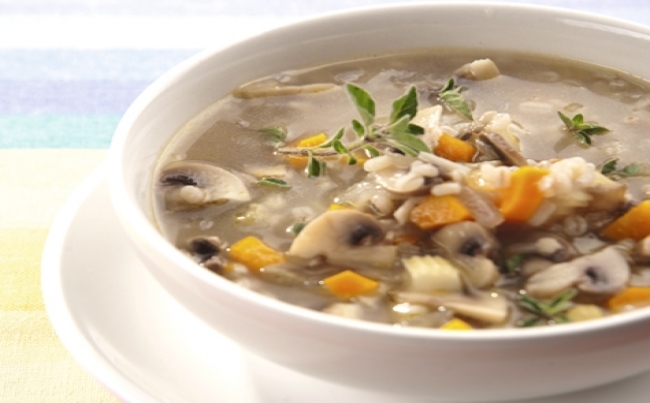 Sopa de cebada y hongos